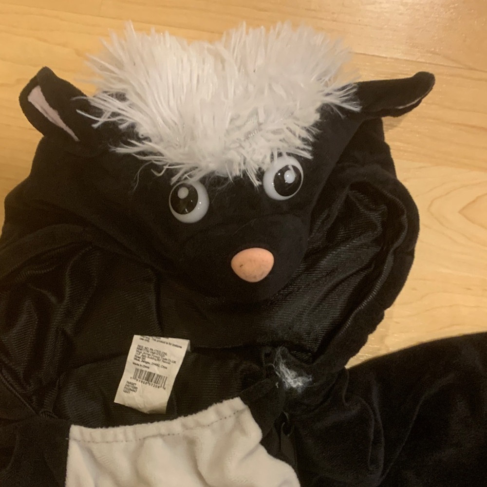 Adorable black and white Skunk costume for size 18-24months/2T